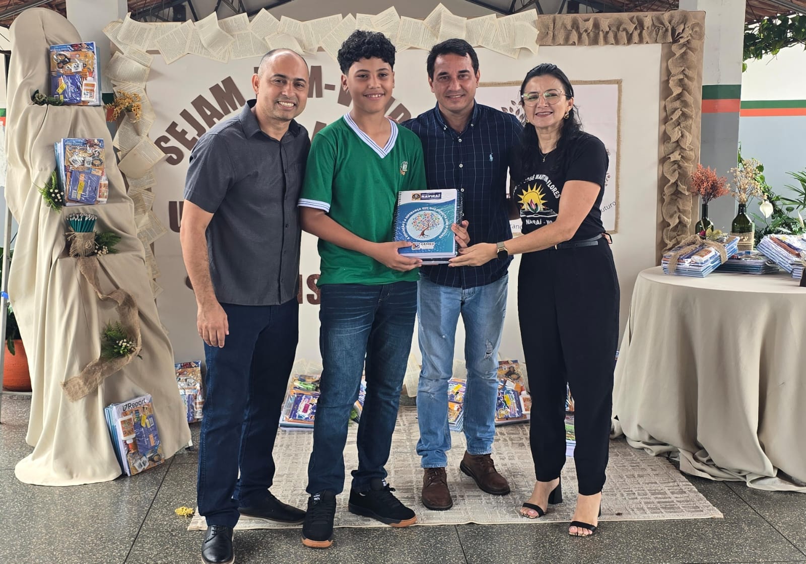 Prefeito Rodrigo Sacuno realiza entrega oficial de kits escolares na rede municipal de Naviraí