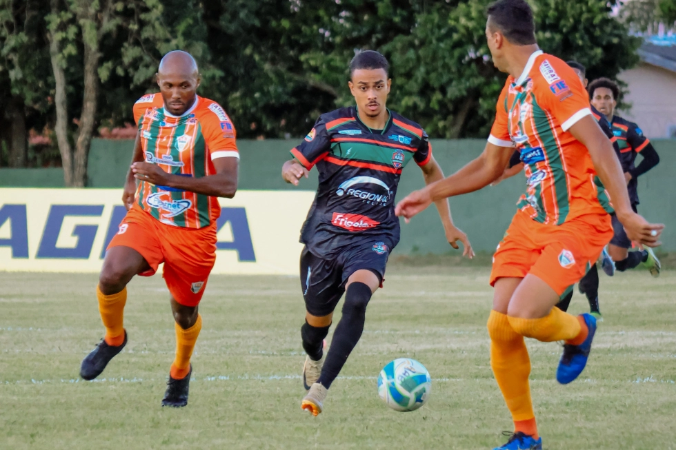 Naviraiense enfrenta Bataguassu na semifinal do Sul-Mato-Grossense 2026