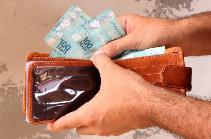 Servidores estaduais de MS terão salário de abril disponível no Dia do Trabalhador