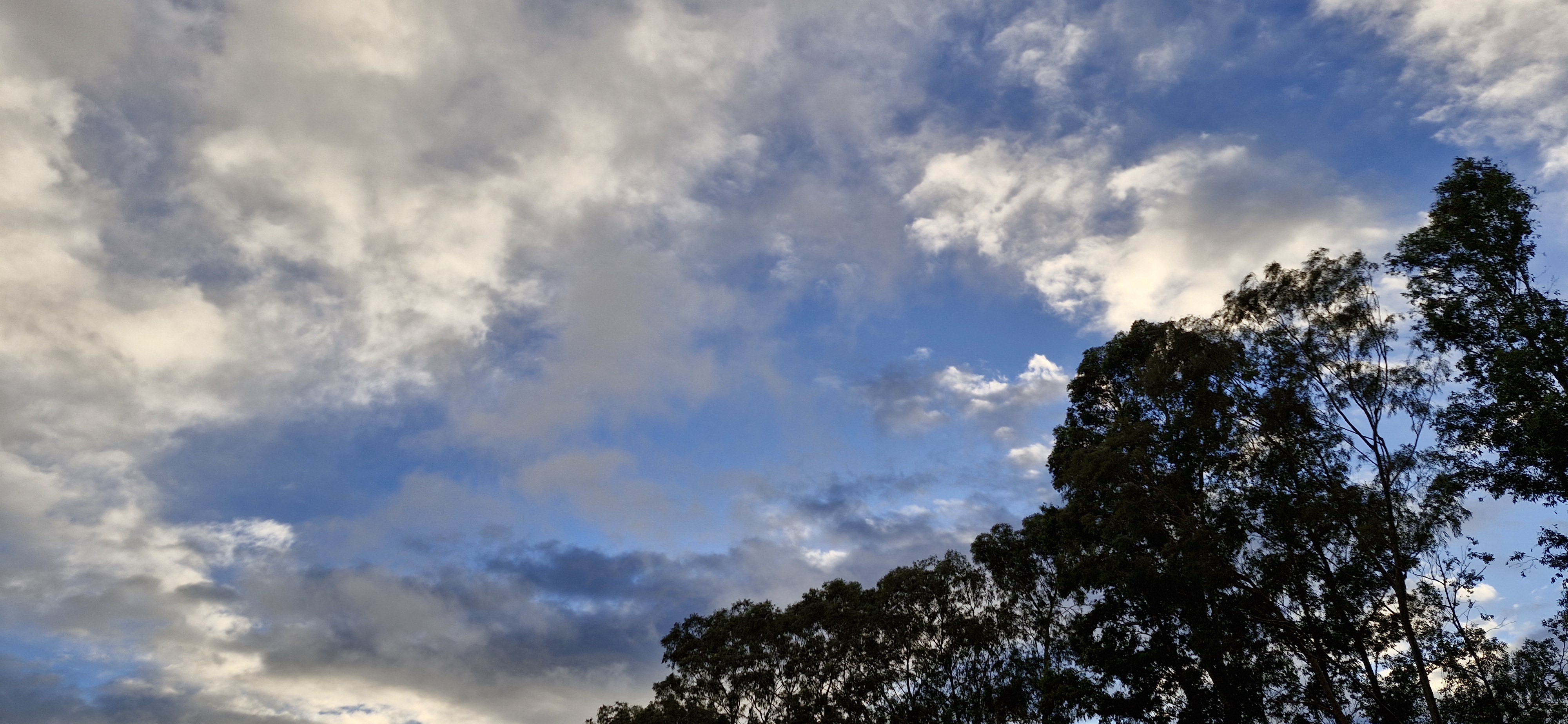 Quarta-feira será de sol entre nuvens e tempo firme em Naviraí