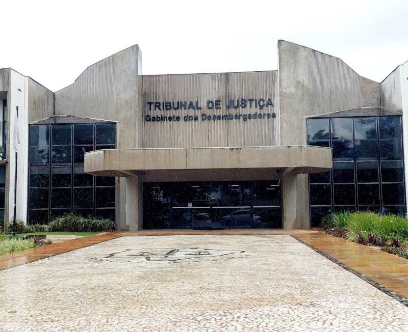 Imagem criada por IA com nudez falsa gera condenação de plataforma em Mato Grosso do Sul