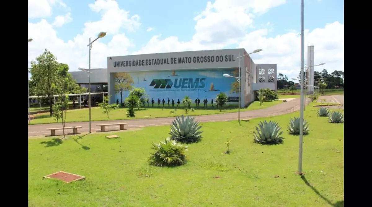 UEMS abre 360 vagas para cursos on-line de idiomas; inscrições já estão abertas