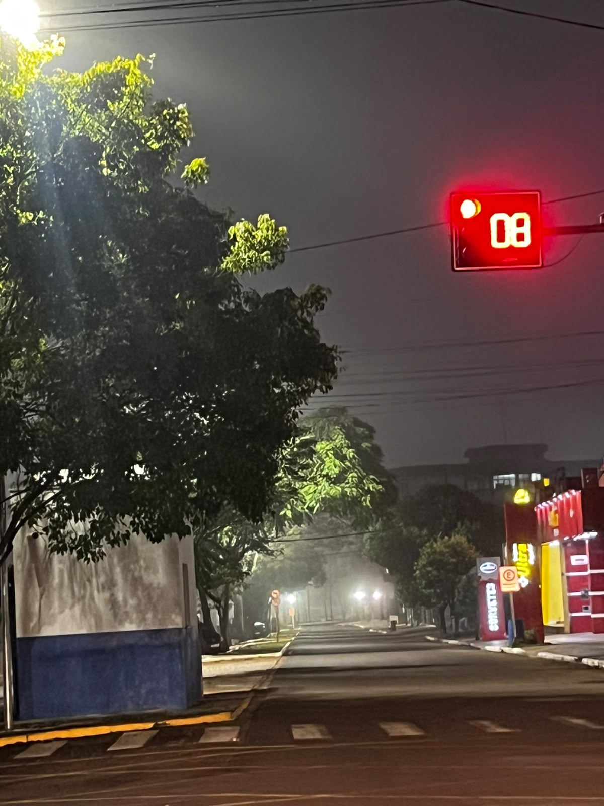Fim de semana começa com calor em Naviraí, mas frente fria provoca chuva e queda acentuada nas temperaturas