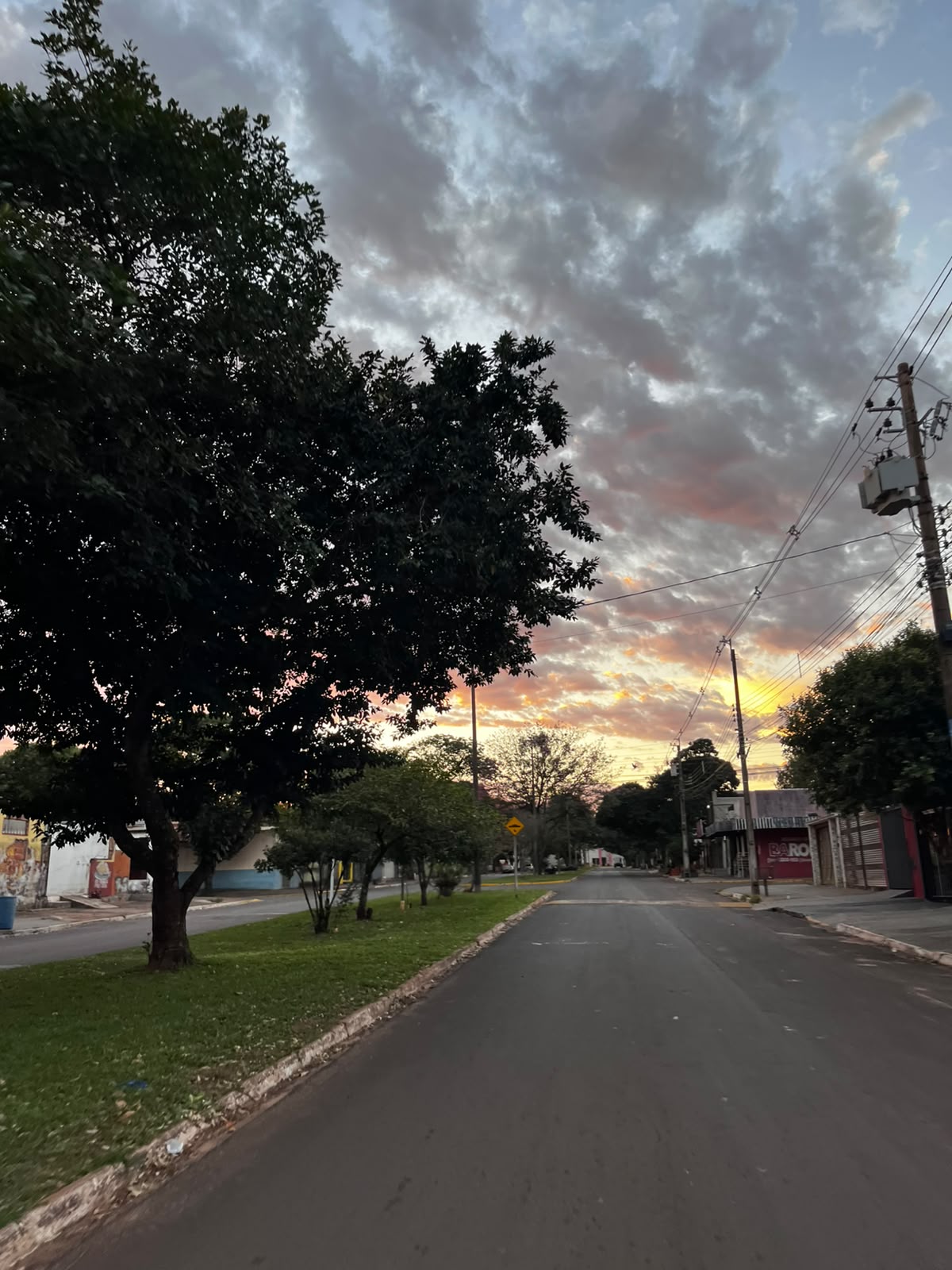 MS tem alerta para tempestades, vendavais e granizo; frente fria pode derrubar temperaturas para até 9°C na próxima semana