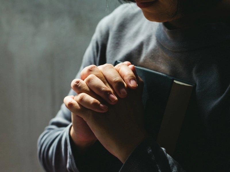Pastor é condenado por prometer cura e obter vantagem financeira em MS