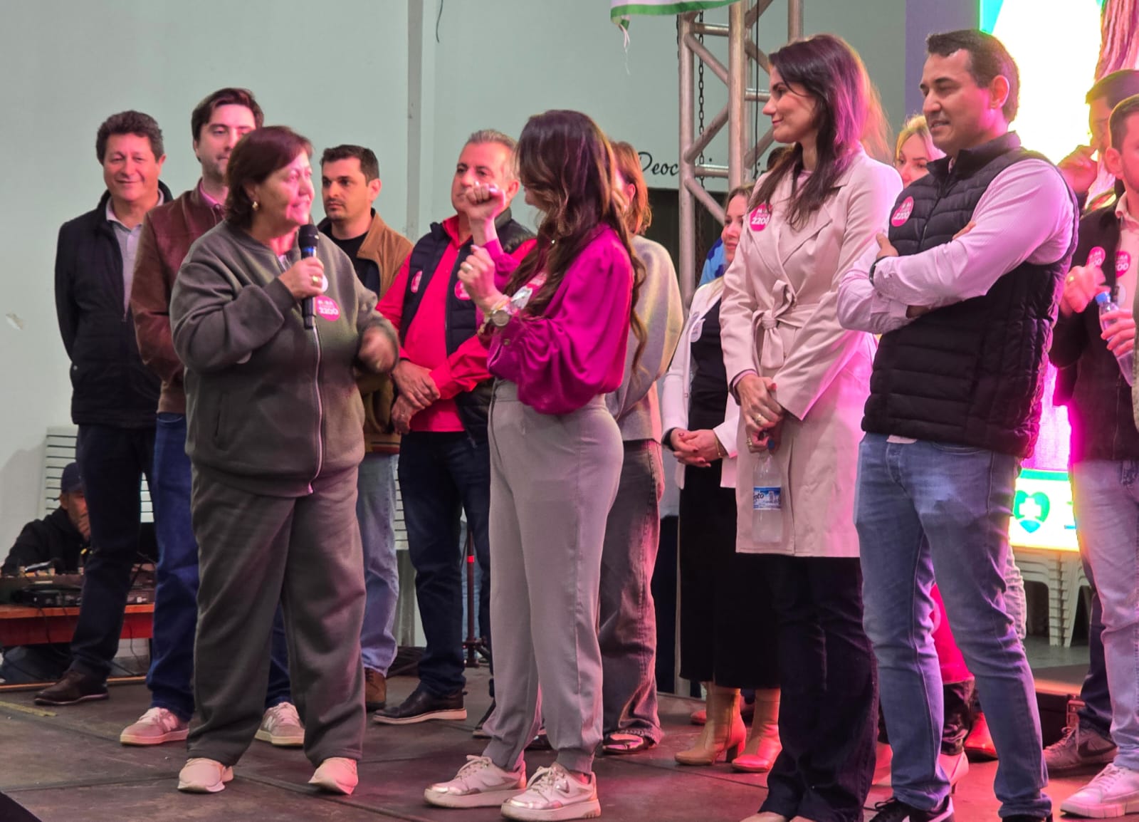Mara Caseiro lança campanha a deputada federal em Naviraí com apoio do prefeito Rodrigo Sacuno e lideranças